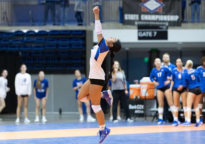 Fayetteville-Conway Volleyball Final__00088